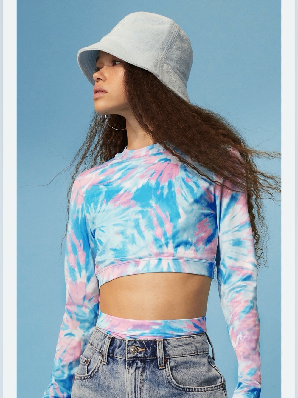 H&M Swimsuit Top. Tie-Dye Long Sleeve Crop Top - Blue & Pink